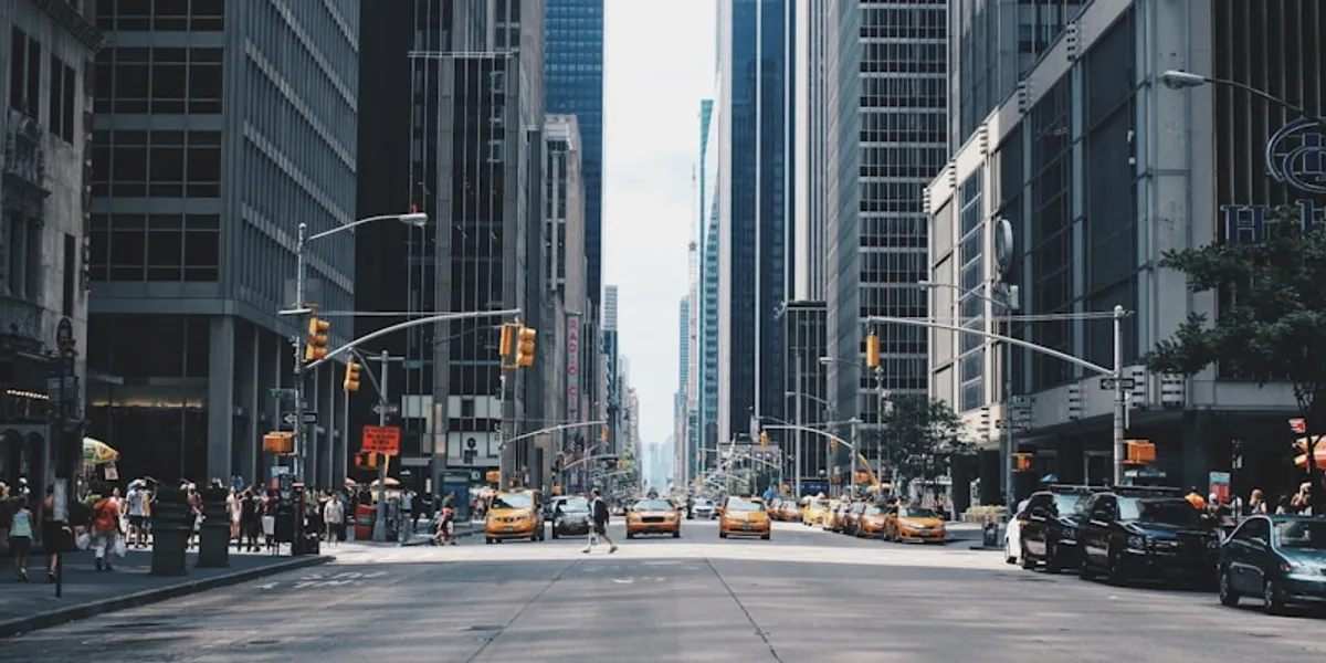 Cover image for Kritik Kenaikan Tarif Tol: Banyak Ruas Belum Penuhi SPM