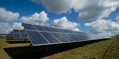 Cover image for PLN Pasang Panel Surya di 802 Km Tol Jasa Marga 2026